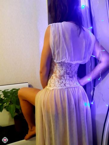 Грета Экстравагантная Блондинка